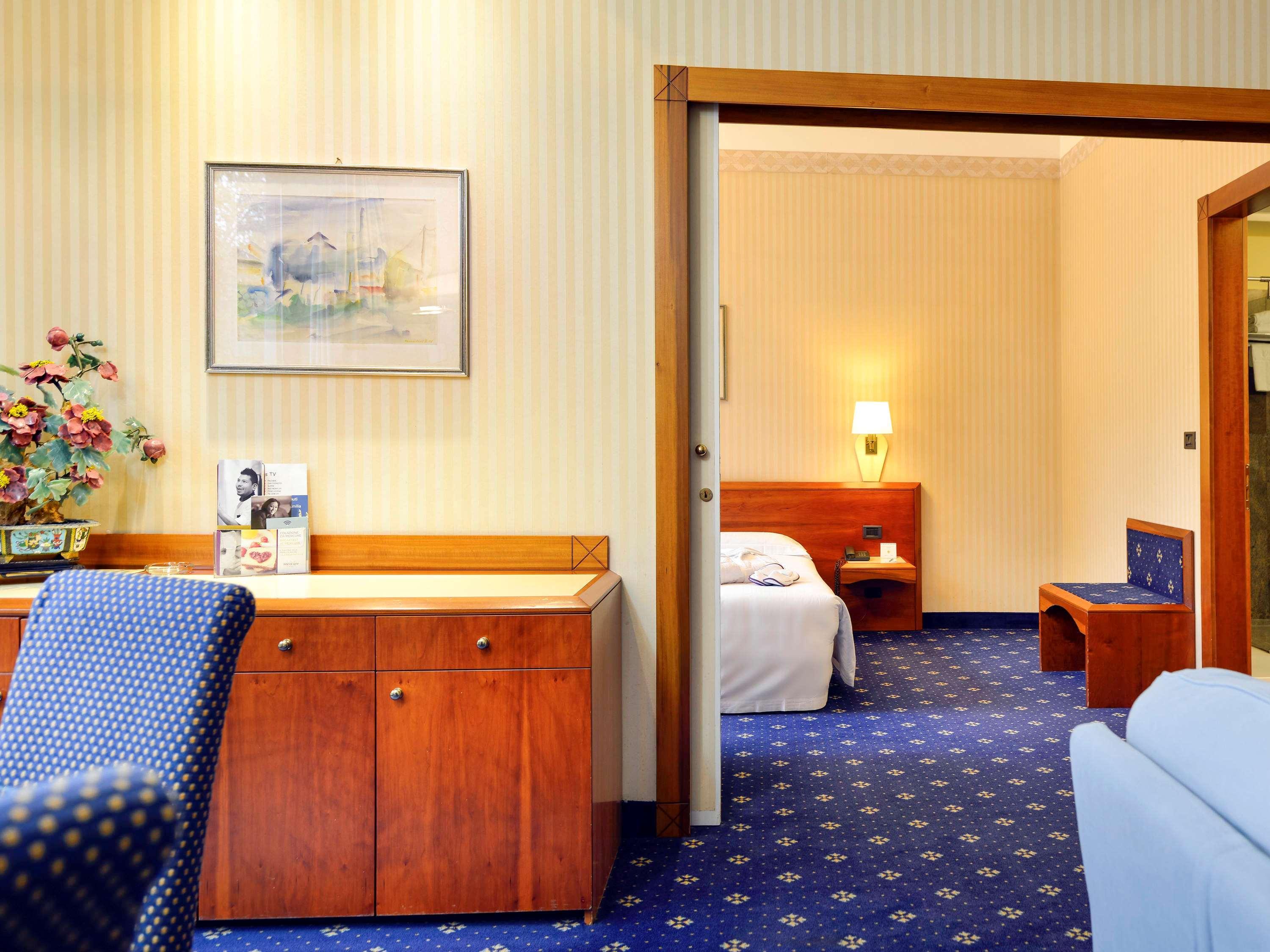 Hotel Mercure Centro Astoria 4*